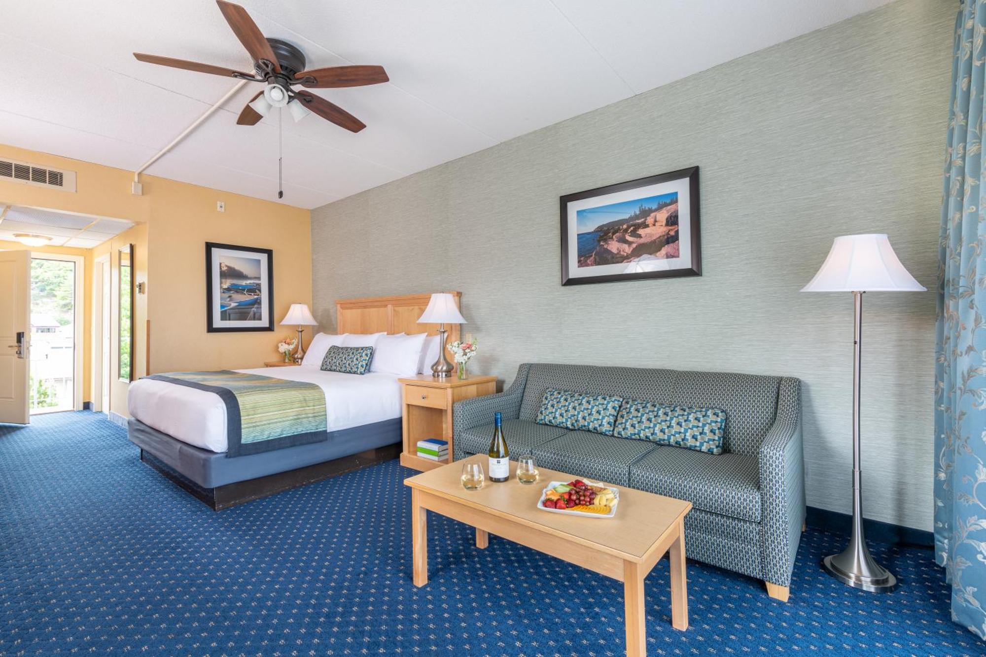 Atlantic Oceanside & Conference Center Hotel
