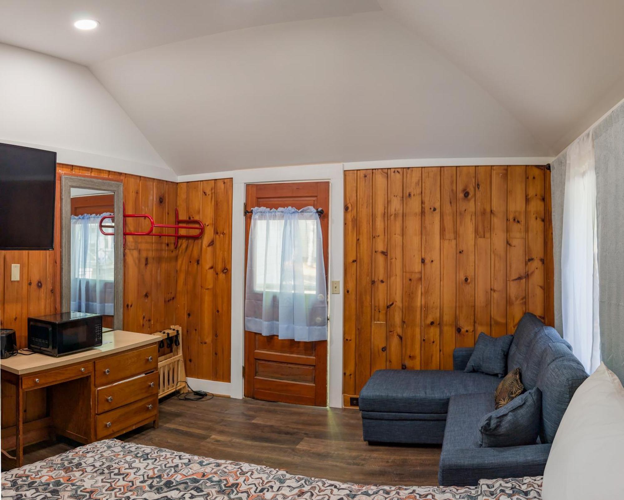 Hinckleys Dreamwood