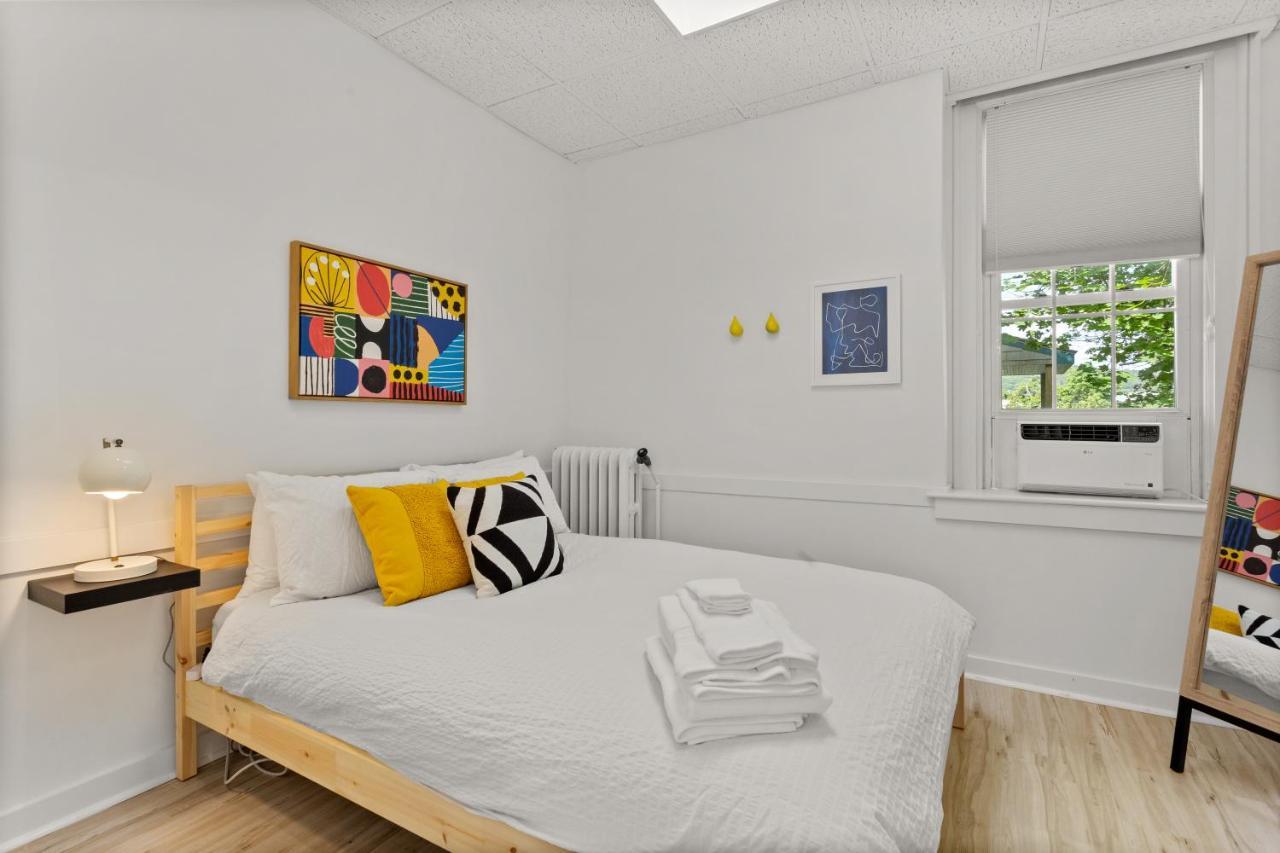 Physician's Loft - In The Heart Of Town *