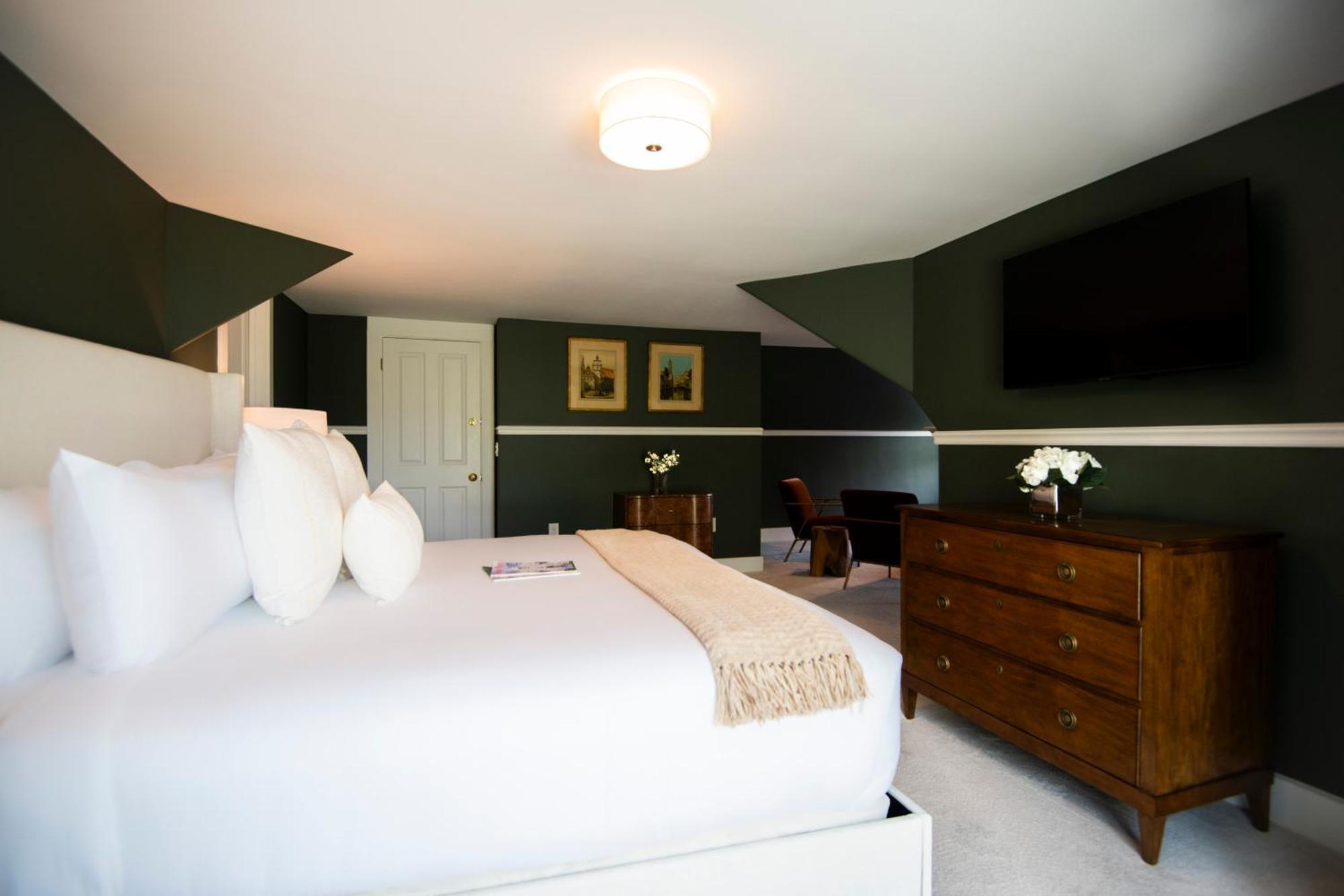 Cleftstone Inn Bed & Breakfast